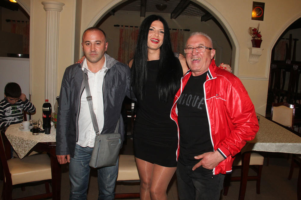 ZATEKLA GA S DRUGOM: Sin Ere Ojdanića se POTUKAO sa ženom, ona ga prijavila policiji, nastao HAOS, a evo šta pevač kaže na to!