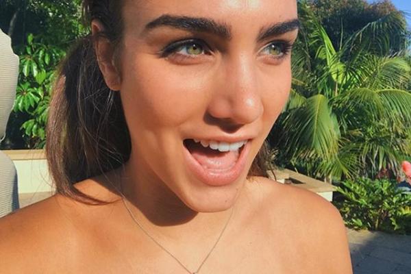 Skinula se najlepša svetska odbojkašica! Stopa srčanog udara među muškarcima skočila za 1000 odsto! (FOTO) (VIDEO)