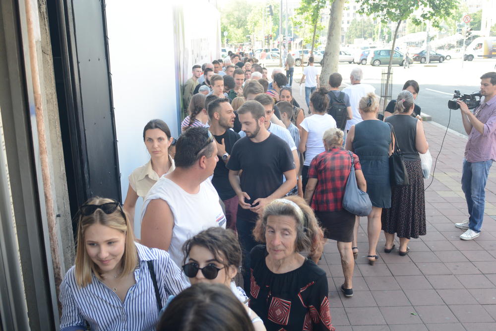 Veliki broj ljudi okupilo se danas ovde  