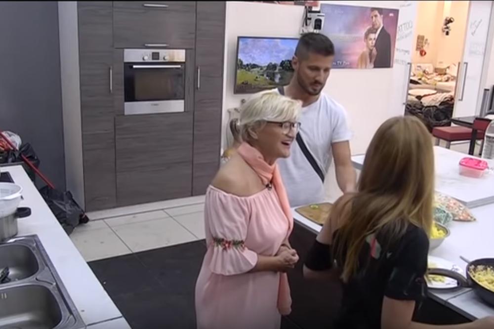 KAKAV HAOS: Bivša zadrugarka se VRATILA i odmah NAVALILA NA KIJU! (VIDEO)