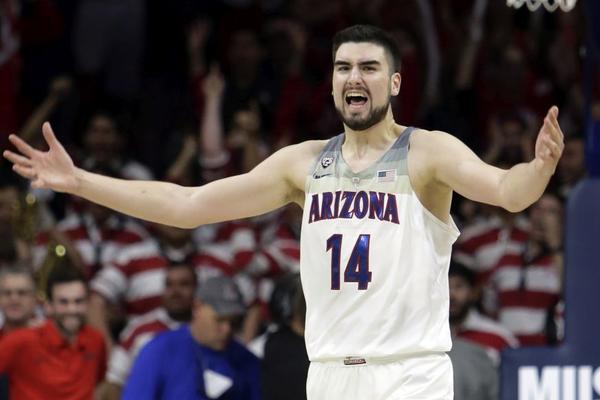 DIVAC I PEĐA GLEDAJU U SRBINA: Naš biser predstavlja svoje umeće Kingsima uoči drafta! (VIDEO)