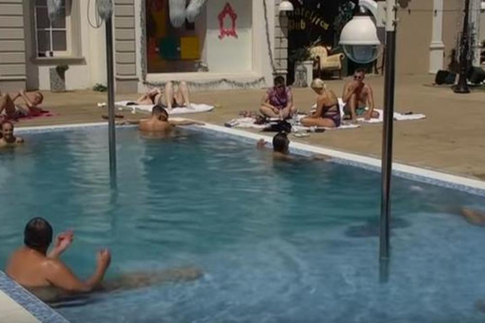 AKCIJA U BAZENU USRED BELA DANA: Prvo je Kija proslavila rođendan, a onda je počela prava FEŠTA! (VIDEO)