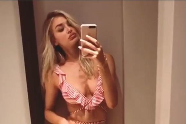 PROVOKATIVNO DO DASKE: Devojka Adema Ljajića malo u crnoj, malo u žutoj čipki, a ne ostaje mnogo toga mašti na volju! (FOTO)