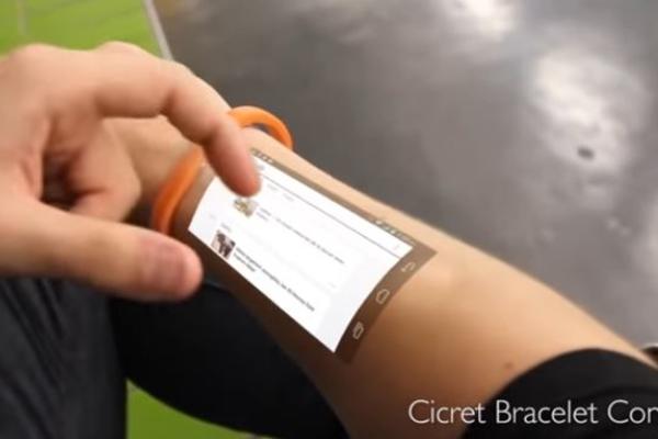 POTPUNO ZALUDEO SVET: Futuristički sat kao ekran koristi VAŠU KOŽU! (VIDEO)