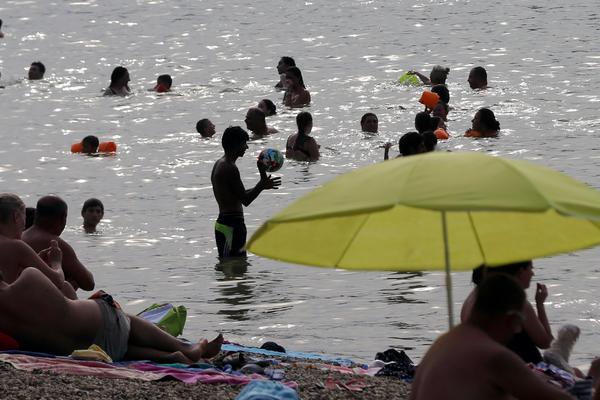RAČUN ZBOG KOG JE ZANEMEO BALKAN! Naručio je flašicu KISELE VODE u kafiću na Adi, I ZAŽALIO GORKO! (FOTO)