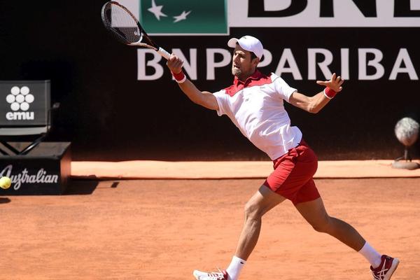 RAFIN UČENIK UDARA NA NOVAKA: Đoković je legenda, ali sada se to malo promenilo! (FOTO)