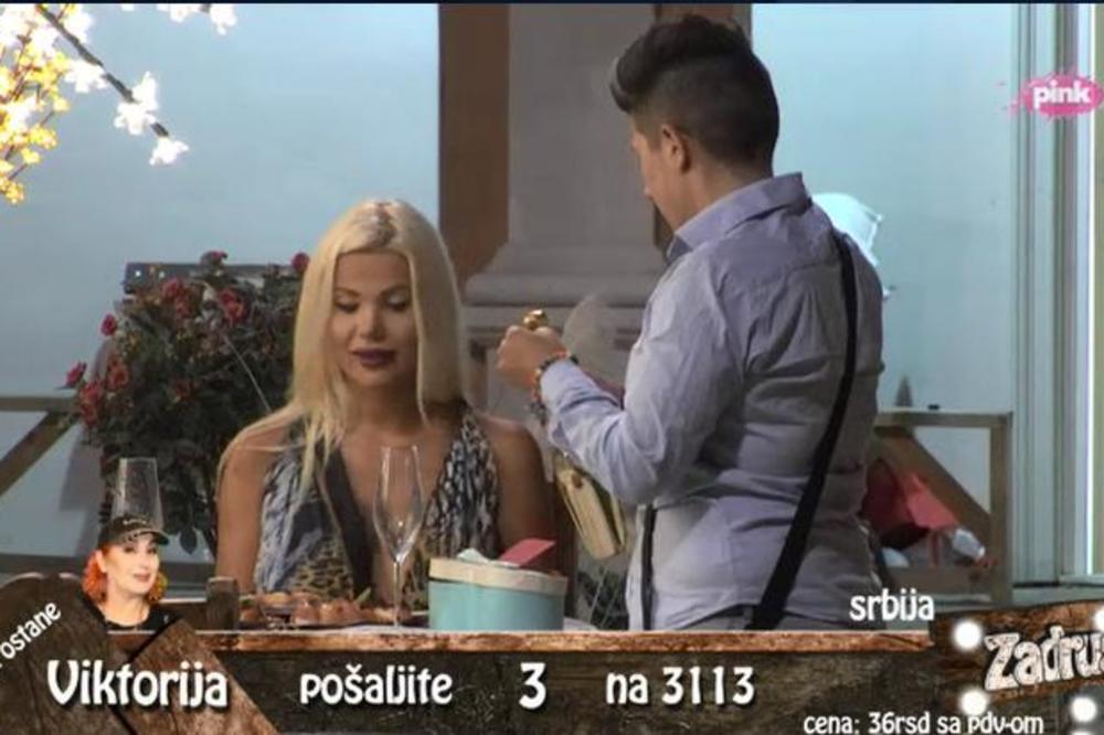 SANJA I MATORA SU PRVI RIJALITI GEJ PAR: Uprkos svim pritiscima njihova veza opstaje, a sada svoju ljubav podižu na viši nivo! (FOTO)