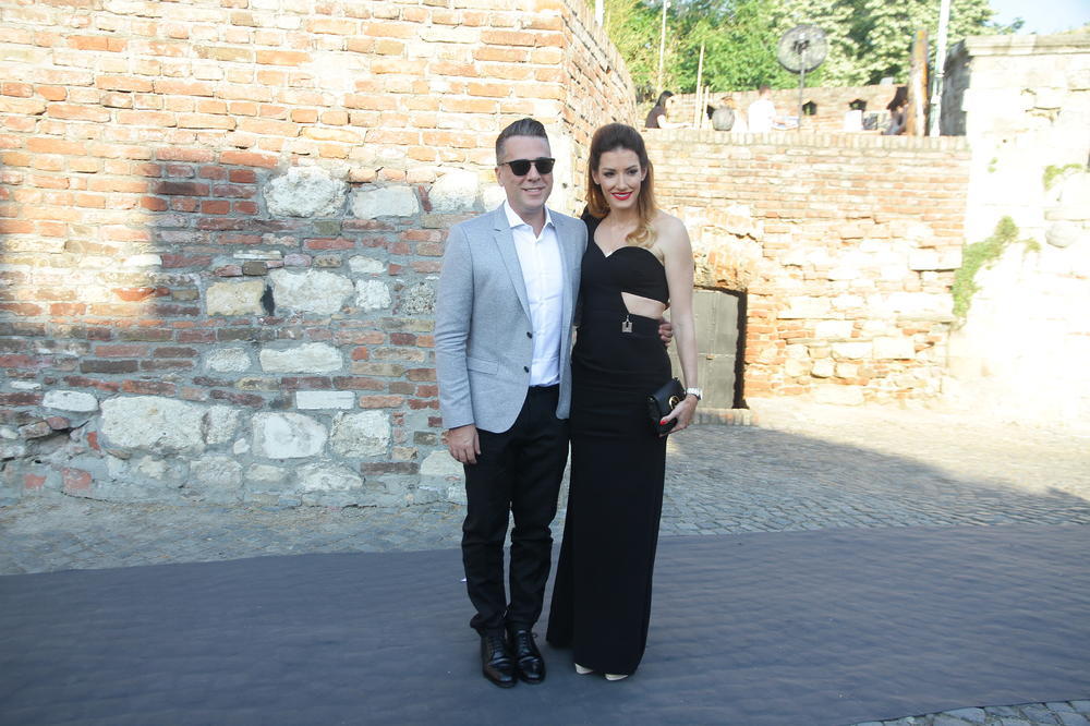 SVE JE KRENULO NIZBRDO! Joksimovići krenuli na more i desila im se NESREĆA: Željko odmah napustio sve, ali to nije KRAJ