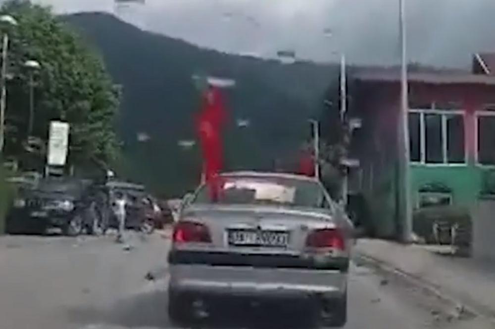 ZASTAVA VELIKE ALBANIJE se vijori usred CRNE GORE: Niko od nadležnih NE REAGUJE!