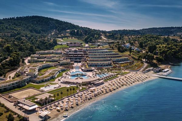 TRAVELLAND EKSKLUZIVA: LETUJTE U LUKSUZNOM PORODIČNOM HOTELU PO CENAMA SNIŽENIM I DO 52%!