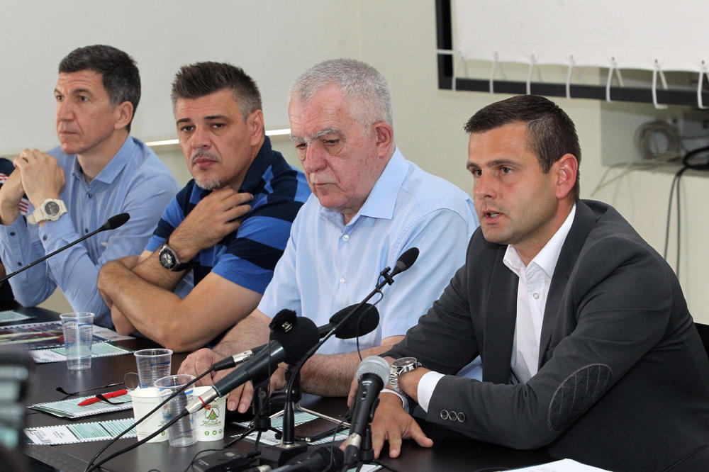 FUDBALSKI SPEKTAKL NA ZLATIBORU! Jugoslavija na okupu: Od Zvezde do Dinama! (FOTO)