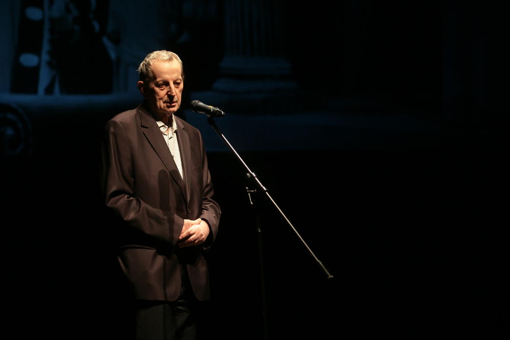 UMRO OTAC SRPSKOG FILMA: Glumci se opraštaju od čoveka koji ih je NAUČIO SVEMU ŠTO ZNAJU!