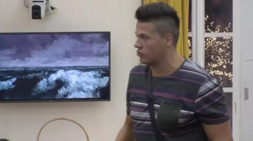 Luna je ćitala Slobina ljubavna pisma i grcala u suzama  