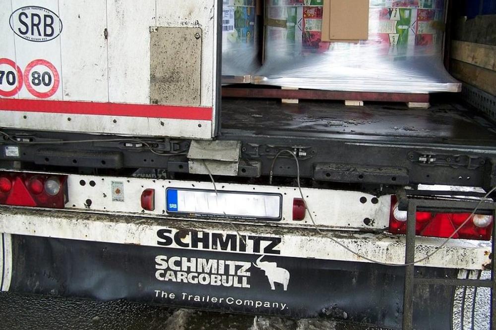 HRVATSKA POLICIJA RANILA DVOJE DECE! Pucali na kamion sa MIGRANTIMA koji nije hteo da se zaustavi!