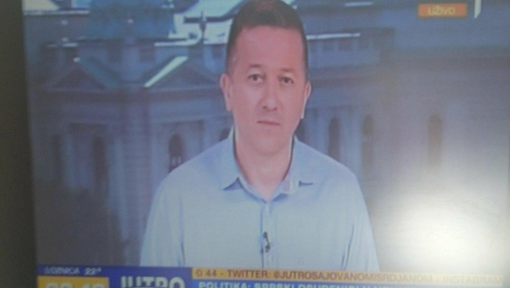 Srđan se odjednom samo pojavio iza nje