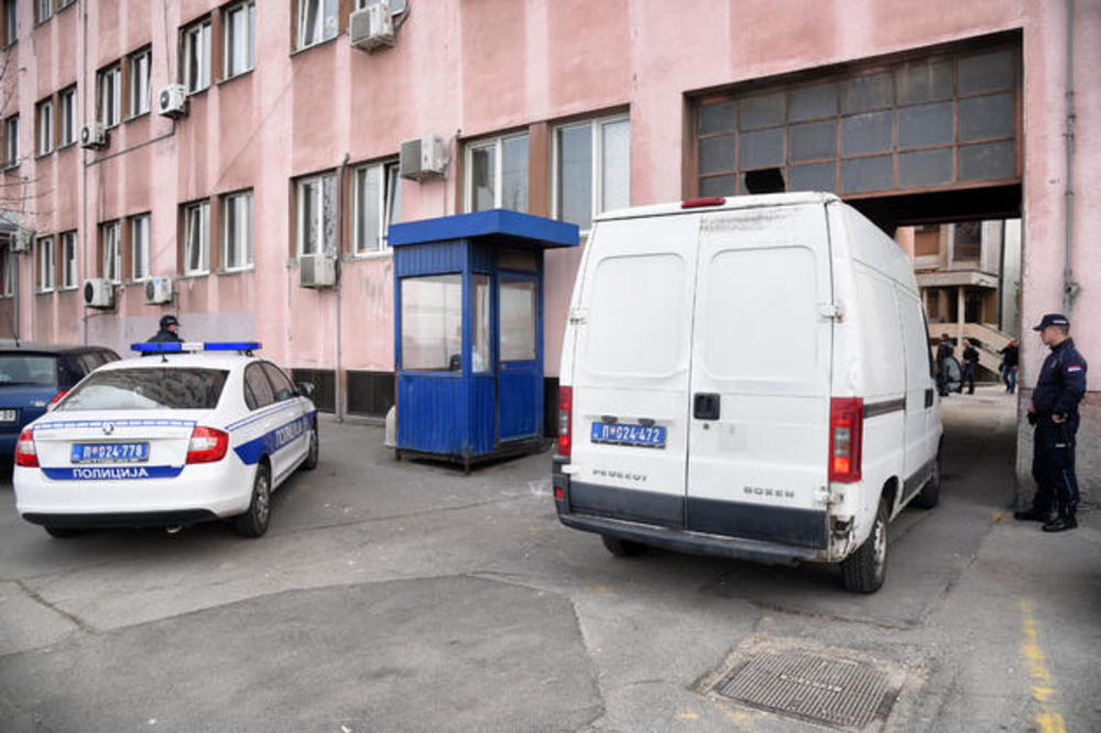 VEZAO STARICU (81) ZAVESOM, PA JE SILOVAO: Stravični detalji napada u Zaječaru, LEKARI SE BORE ZA ŽIVOT NESREĆNE ŽENE