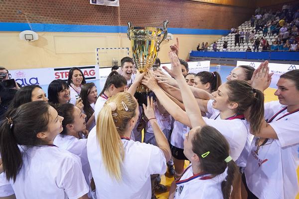 CRVENI ALARM ZA ŽENSKU ODBOJKU: Srbija je prvak Evrope, a šampion mora da odustane od igranja u Ligi šampiona?!