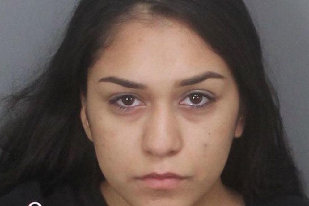 MAJKA MONSTRUM: Sara (19) pregazila svoju bebu i dečka, devojčica podlegla povredama