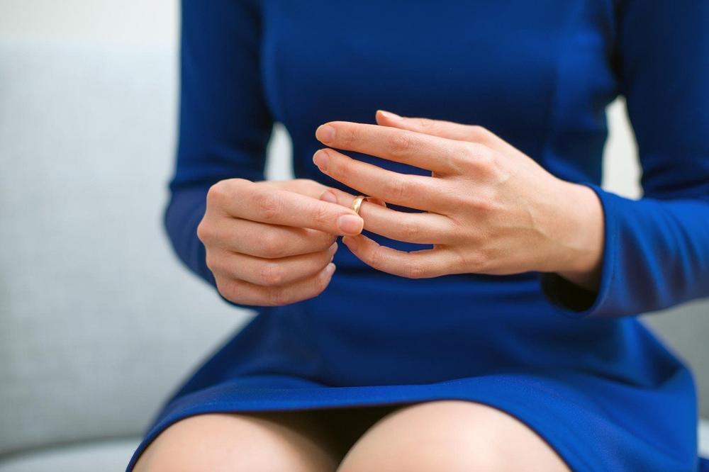 ŠTA SU PRAVI RAZLOZI ZA RAZVOD? Ako si sita, obučena, netučena i ne kisneš, zaboravi na priču da ti je duša prazna