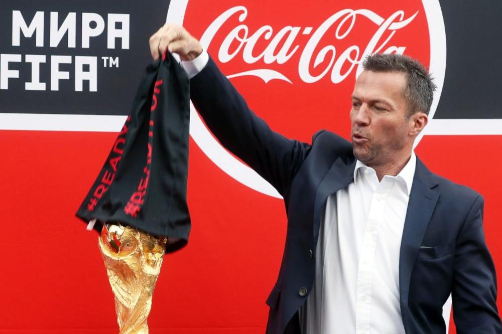 ZLATNA BOGINJA JE STIGLA U MOSKVU! Nakon devet meseci trofej namenjen Svetskom šampionu stigao na konačno odredište!