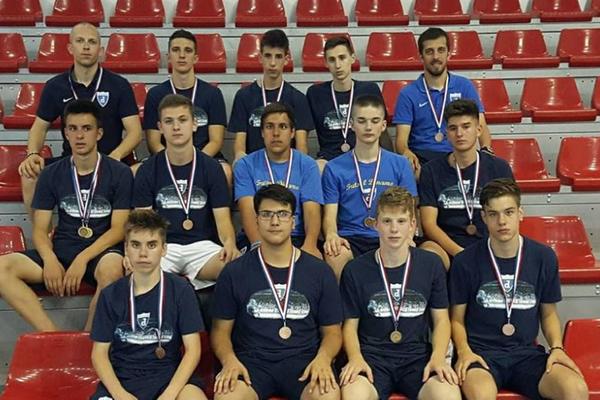 TUGA DO NEBA U HRVATSKOJ: U teškoj saobraćajki poginuli trener i mladi igrač Dinama!