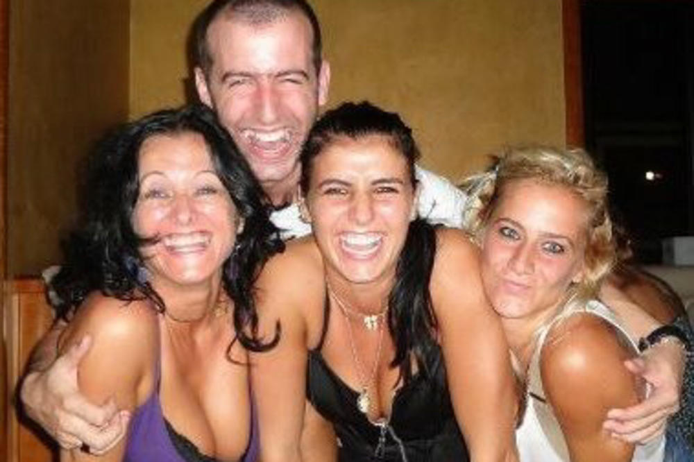 Počeo je da nas tuče već sa četiri godine, lupao mi je glavu u zid i terao krvava da treniram... Sestra Ane i Milice Dabović progovorila o porodičnom nasilju! (FOTO)