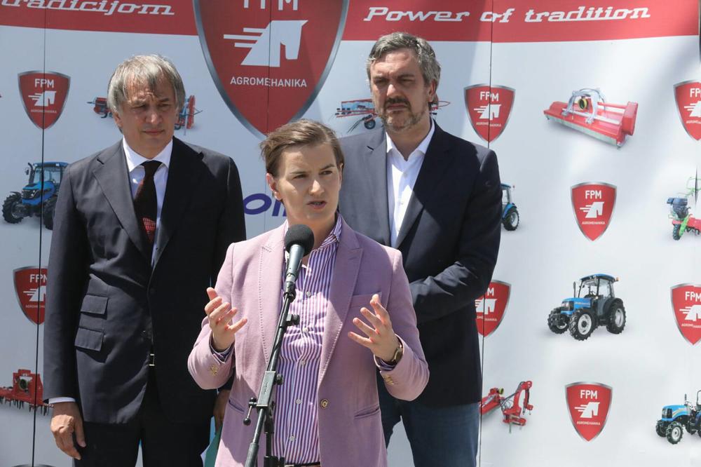 DRŽAVA NEĆE GARANTOVATI CENU MALINA! Brnabić: Možemo da razgovaramo, ali prvo ODBLOKIRAJTE PUT