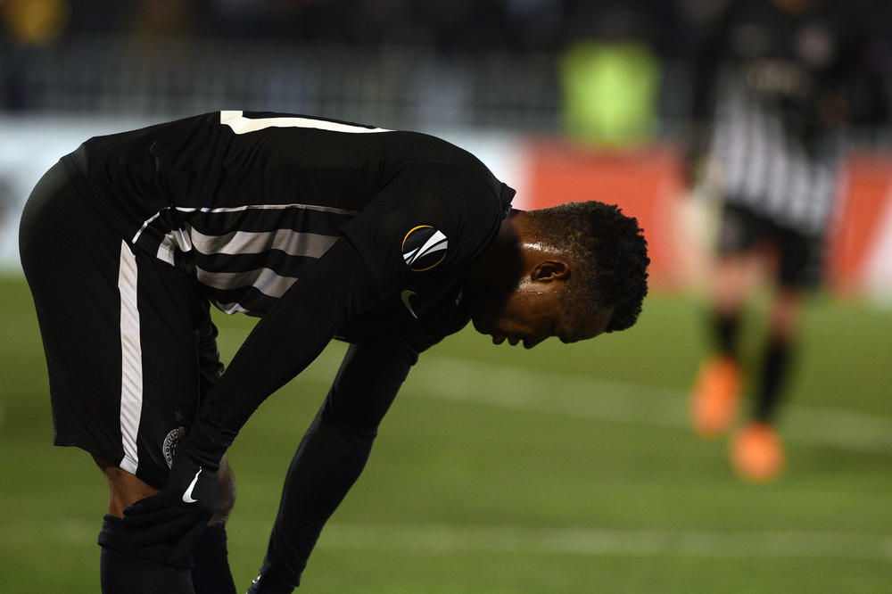 PRODAJA JOVANOVIĆA RAZBESNELA CRNO-BELOG HEROJA: A, kome ćemo Sumu da poklonimo?! (FOTO)