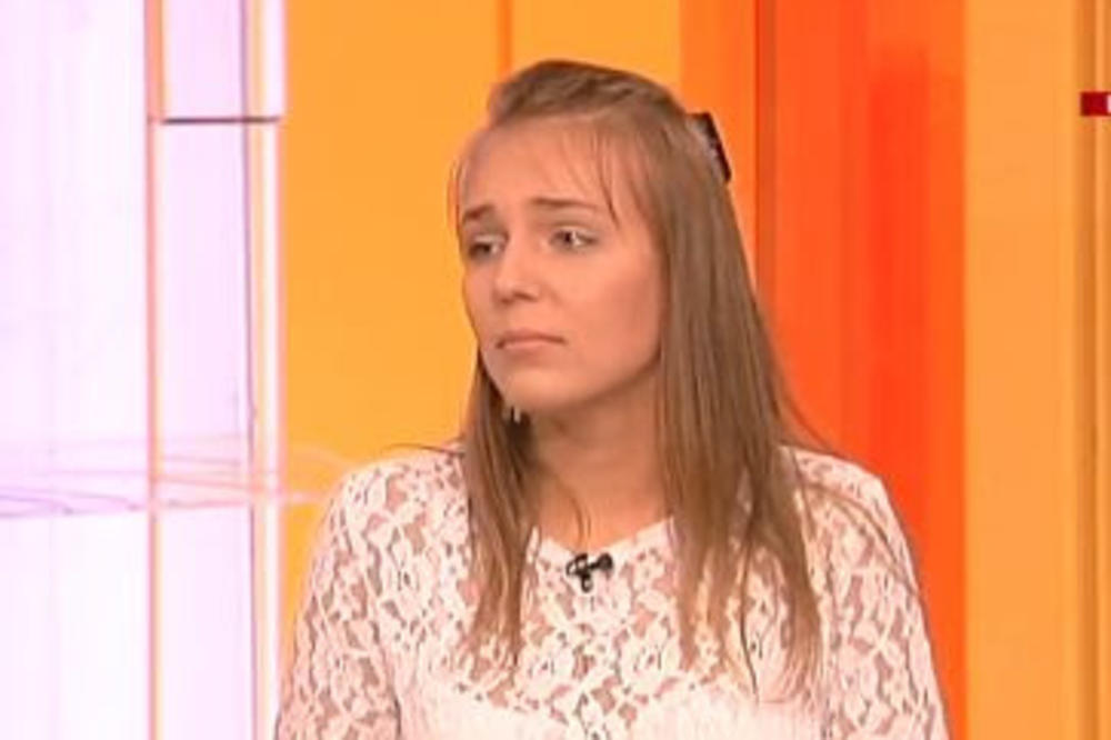 TAJ MOMAK ME JE SPASIO, PERVERZNJAK JE PRETIO DA ĆE ME SILOVATI: Devojka zbog koje je mladić udario starijeg čoveka na biciklu u Staroj Pazovi otvorila dušu (VIDEO)