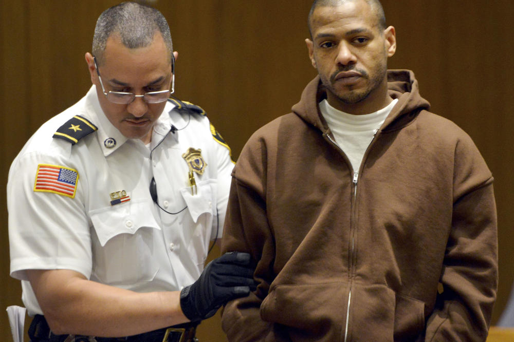 ZAUSTAVILI SU GA ZBOG SLOMLJENOG SVETLA, ALI ONDA SU OTKRILI HOROR: Njegova saputnica ispričala je policiji ZASTRAŠUJUĆU TAJNU!