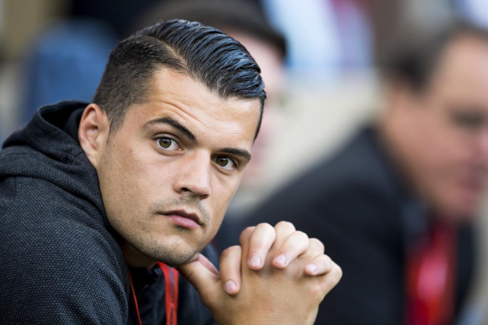 DŽAKI PRETILI - UBIĆEMO TI ŽENU: Njegov odgovor navijači Arsenala će večno pamtiti!