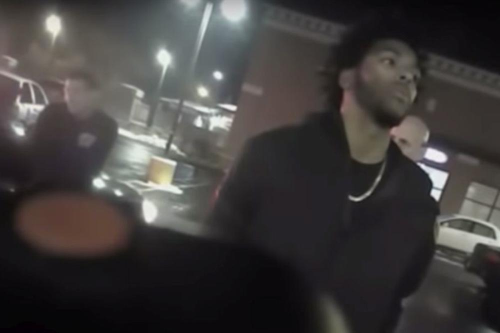 NOVI ŠOKANTNI SNIMCI TORTURE NAD NBA ZVEZDOM: Gazili ga, mučili elektrošokovima uz ogavne komentare! Jedan od nasilnih policajaca je poreklom iz SFRJ! (VIDEO)