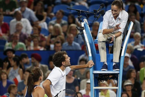 KAD JE ONA NA TERENU, SVE SE VRTI OKO NJE! Argentinski teniser flertovao sa Srpkinjom usred meča osmine finala Rolan Garosa!