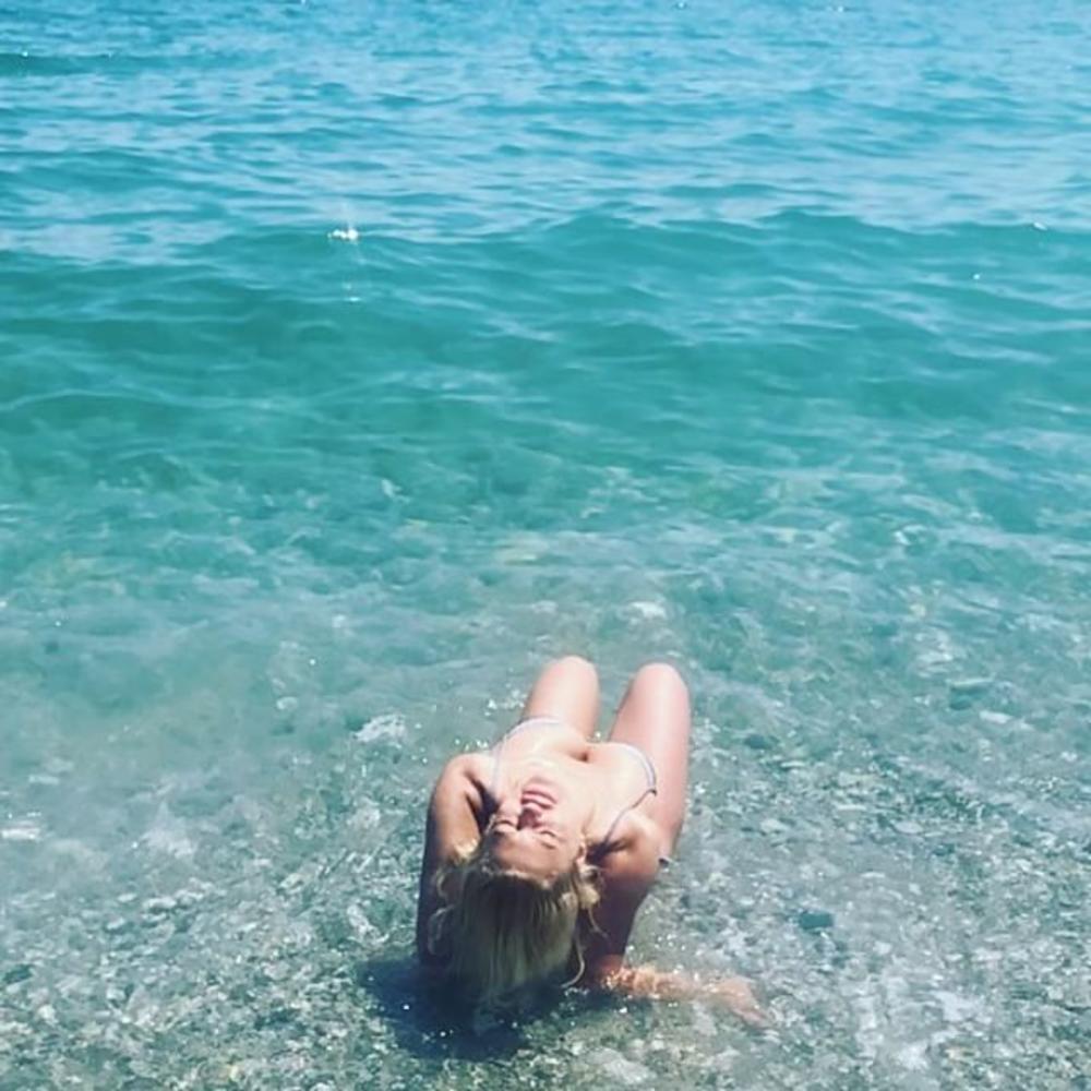 Atraktivna plavuša Lidija Takač    