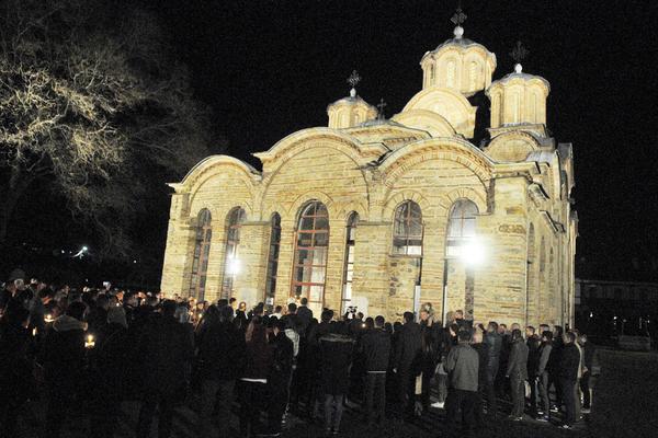BEZBEDONOSNA SITUACIJA JE VEOMA SLOŽENA: Prethodne noći 12 pljački u Gračanici, uskoro HITAN SASTANAK