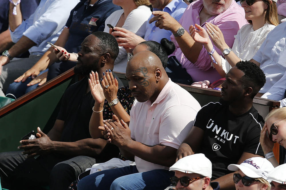 Majk Tajson video moćnu Halepovu: Simona ušla u finale i prekrstila se sa tri prsta! (FOTO)