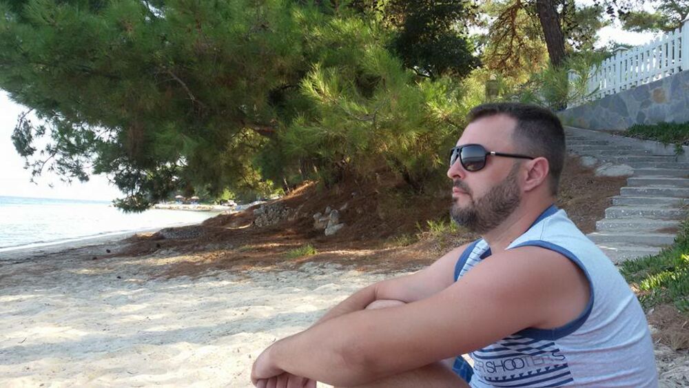 Nenad Manojlović biografija