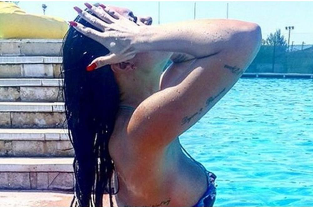 UČESNICA RIJALITIJA JE UNUKA POLITIČARA: Hvalila se da potiče iz IMUĆNE PORODICE! Otkrivamo ko je u pitanju