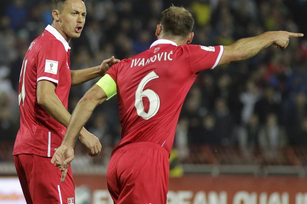 MATIĆ NE DA MIRA IVANOVIĆU: Reprezentativci se uz golf opuštaju pred meč sa Bolivijom, a bivšeg kapitena ne prestaju da uznemiravaju! (FOTO)