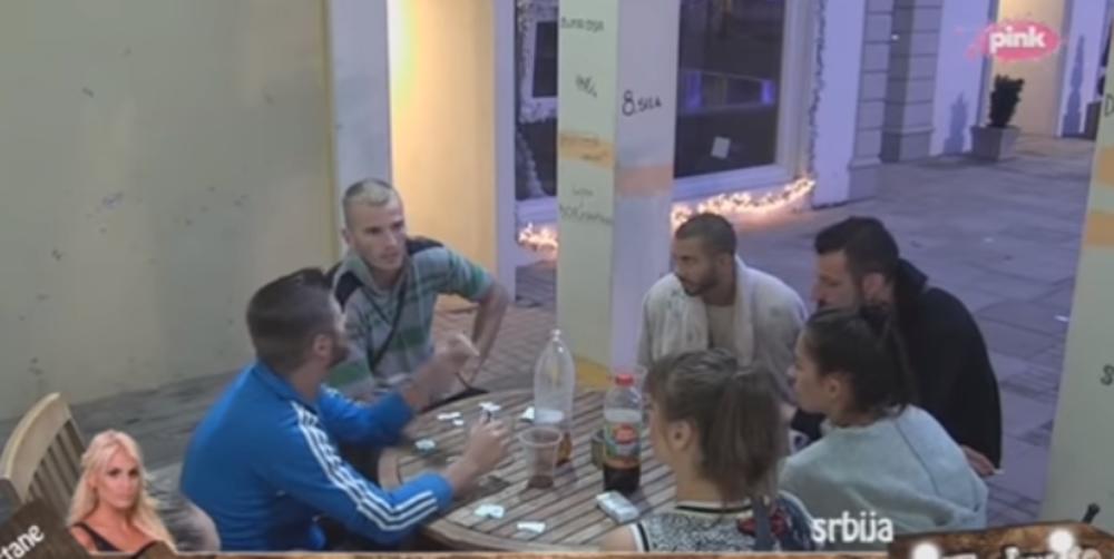 Radosav i Miljana sinoć su se posvađali u dvorištu  