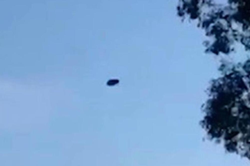 ŽENA JE SNIMILA NEŠTO PORED VOJNE BAZE I OSTALA U ŠOKU: Uverena sam da su vanzemaljci, život izvan zemlje postoji (VIDEO)