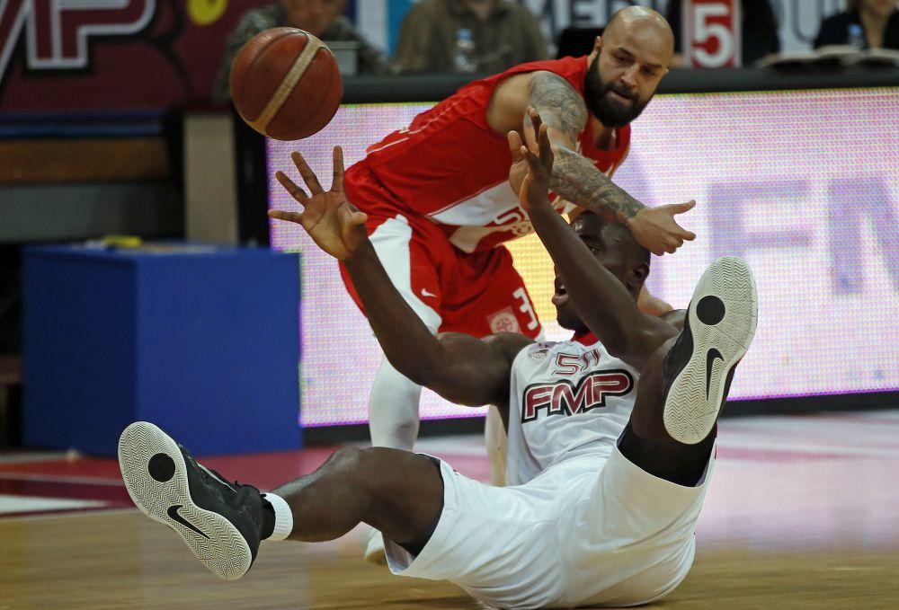 Velika borba u reketu Crvene zvezde