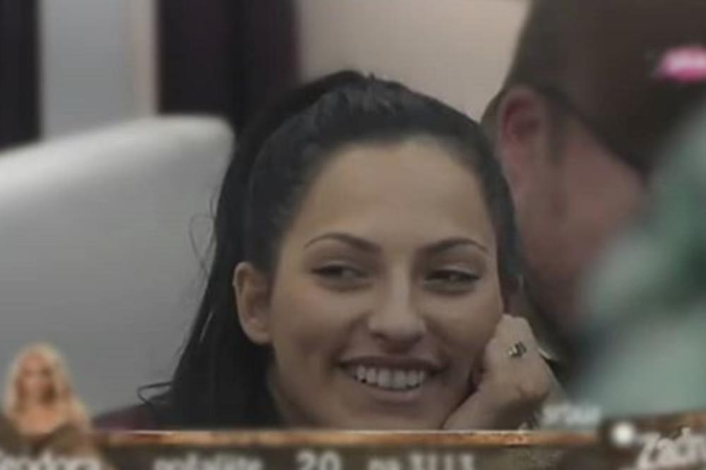 IZGLEDALA JE KAO SARA! Andrijana Radonjić je nekad bila plavuša, a onda je rešila da se promeni IZ KORENA! (FOTO)