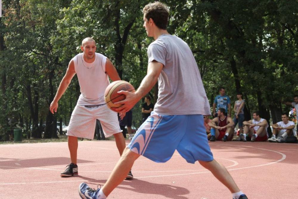 BIO JE KRALJ NBGD BLOKOVA: Glumio je u filmovima, basket mu je život, ali je TUKAO sudije i završio u zatvoru. Sećate li se Mačka?