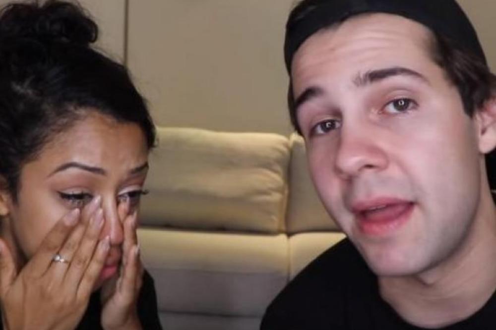 PAR JE SNIMIO RASKID UŽIVO, PLAKALI SU I SMEJALI SE: Gde je nestala INTIMA? Pogledajte video koji je pegledan više od 30 miliona puta (VIDEO)