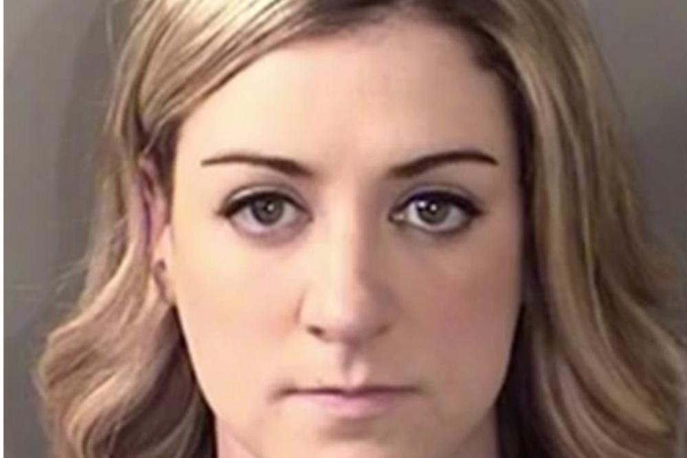 POHOTNA NASTAVNICA IZA REŠETAKA: Bila je trudna, ali je nasrtala na učenika (15)