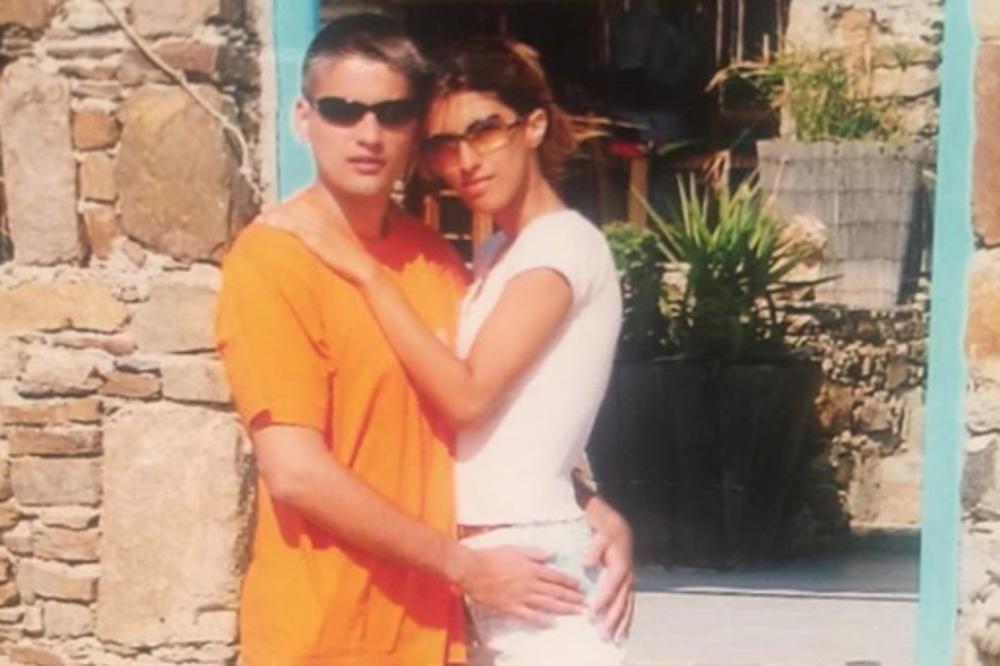 DA LI PREPOZNAJETE POLITIČARA SA SLIKE I NJEGOVU SUPRUGU? Ovako su izgledali 2000. godine: Mladi, brzi, bez mišića, ali zaljubljeni (FOTO)