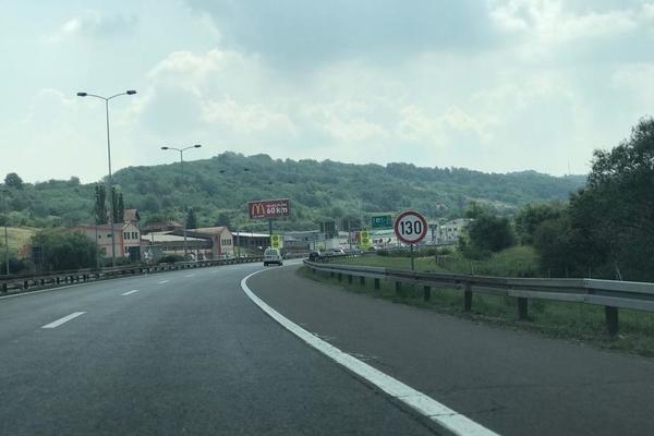 NOVE TABLE, NOVA PRAVILA! Ako prekoračite brzinu na auto-putu, sledi kazna na KUĆNU ADRESU! (VIDEO)