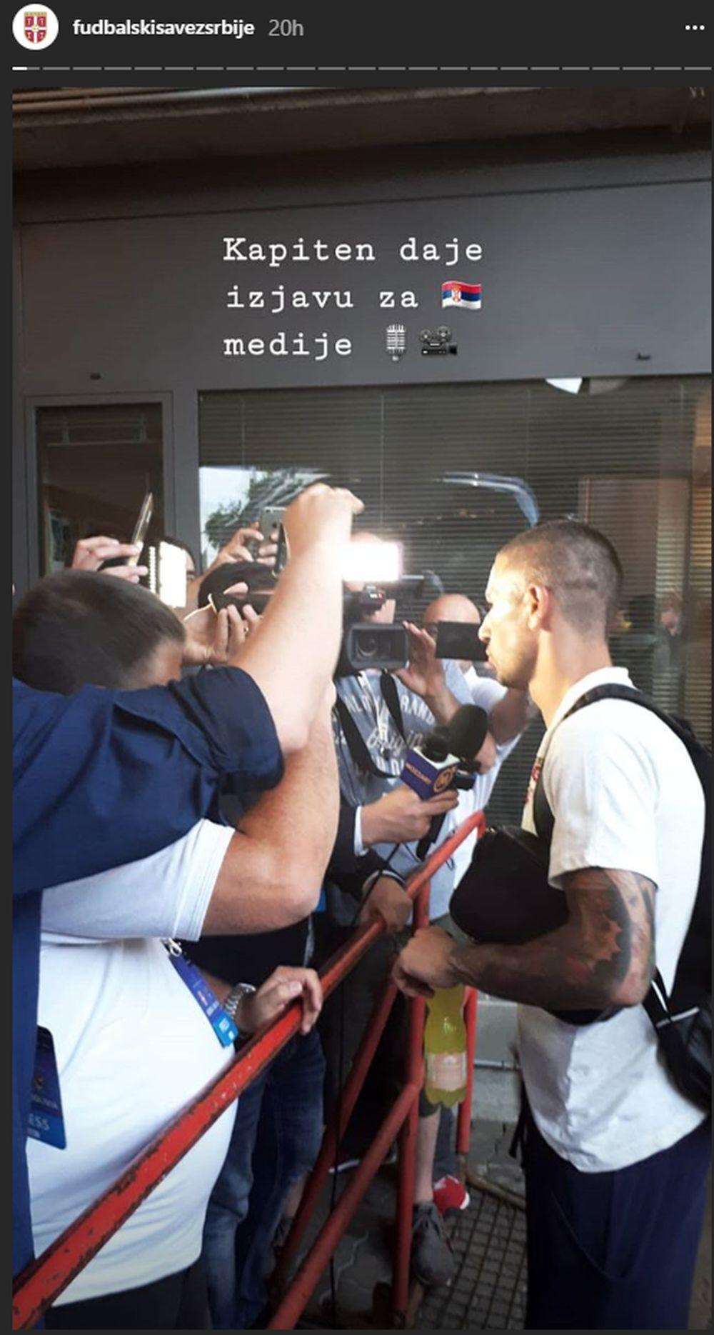 Aleksandar Kolarov daje izjavu ruskim novinarima po dolasku na Svetsko prvenstvo  