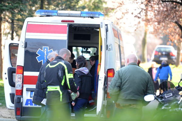 DETALJI SMRTI TINEJDŽERKE U KRAGUJEVCU! Brat i majka pronašli obešenu devojčicu (15), motiv nepoznat